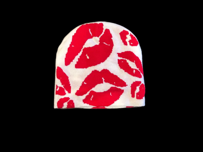Kiss me knit beanie